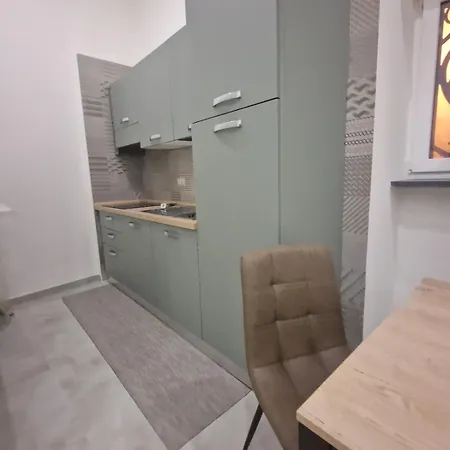 Stonehouseannalisa 3 Apartment *